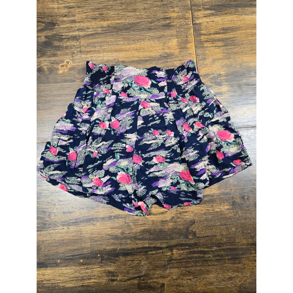 Twenty One Womens Navy Blue Floral Smocked High‎ Waist Rayon Shorts Small T3519